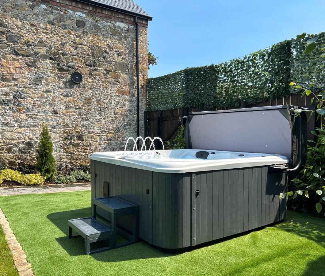 Converted Victorian Coach House With Hot Tub Stewartstown المظهر الخارجي الصورة